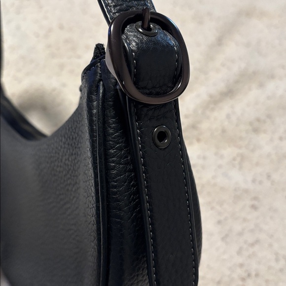 COACH - Picture 6 of 9